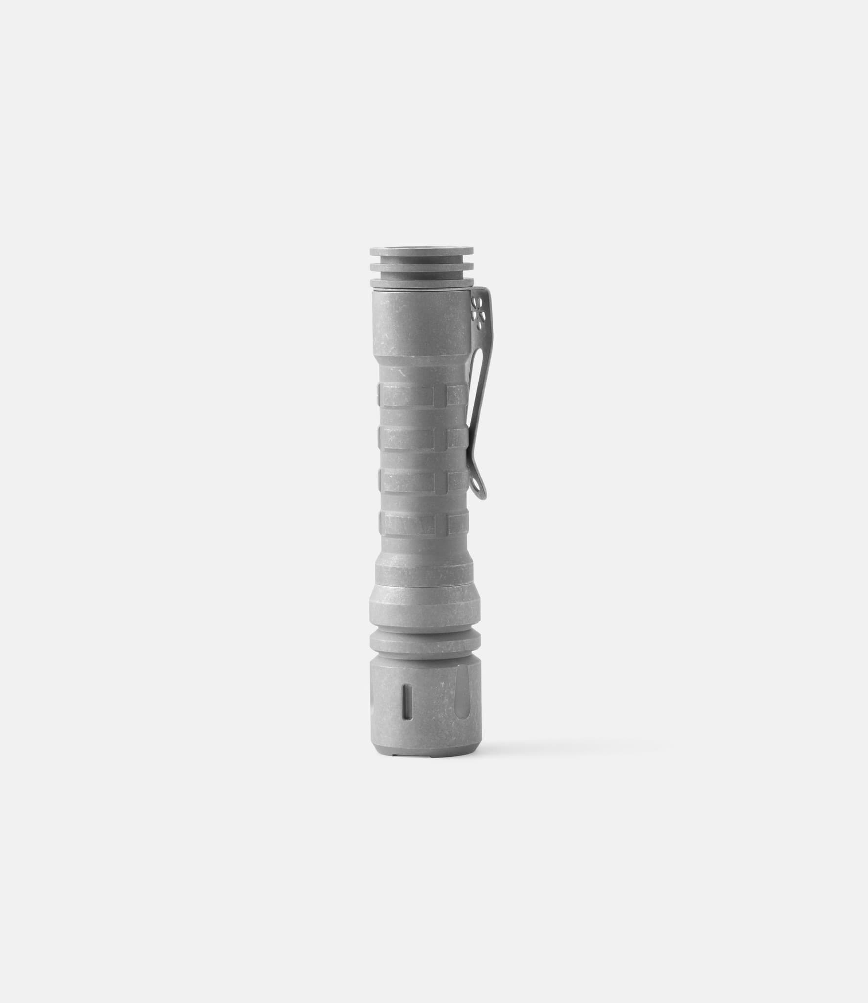 Rey Light Lanapple Titanium Stonewashed — фонарик из титана