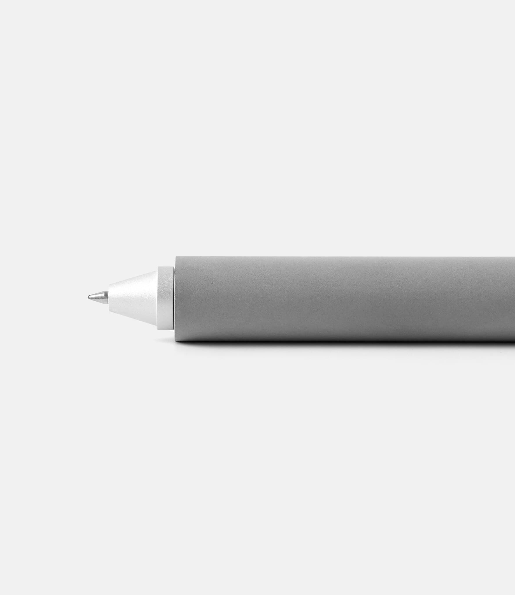 22 studio Merge Desk Pen Original — настольная ручка из бетона