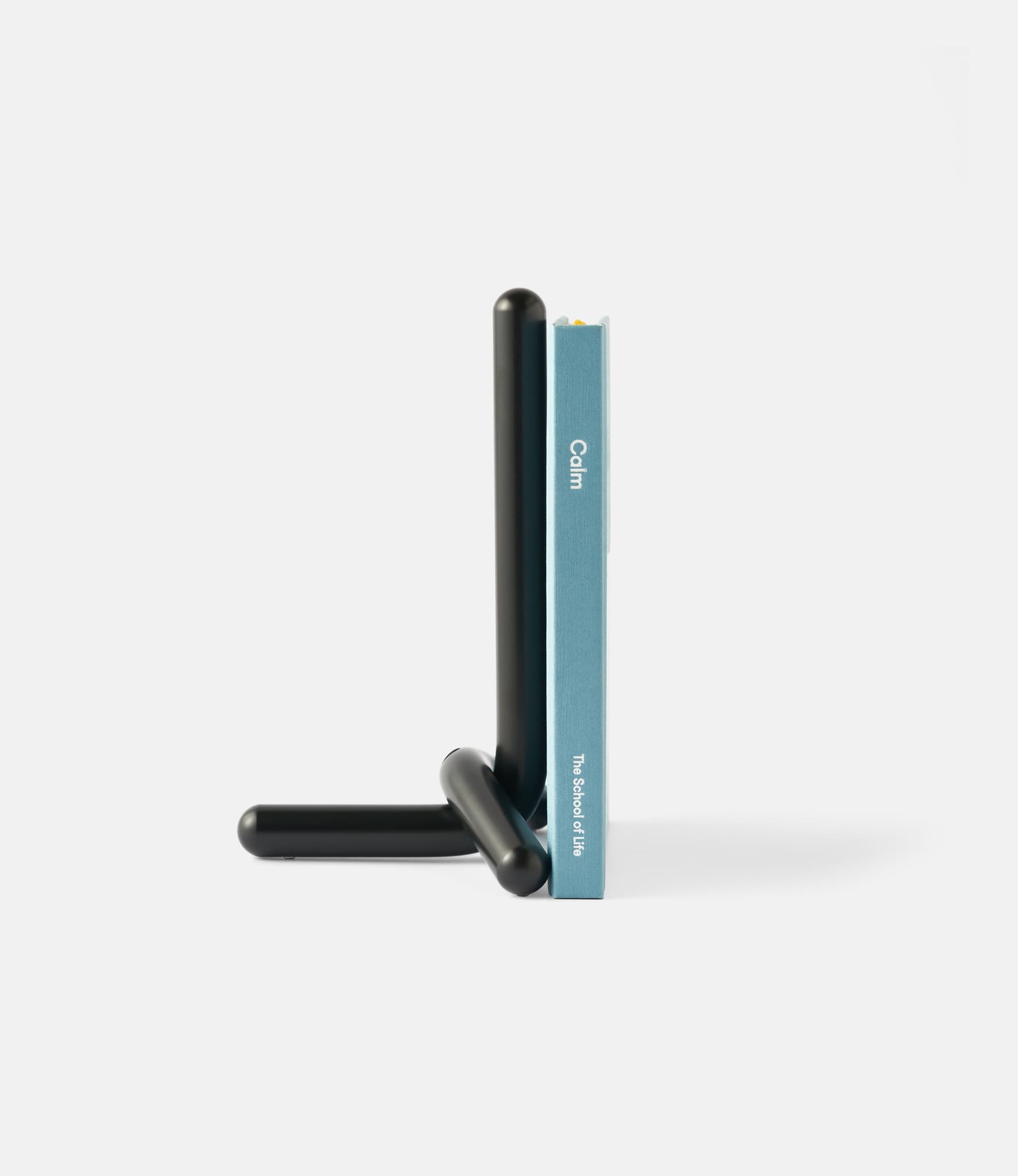 Craighill Cal Bookend Black — стальной держатель для книг
