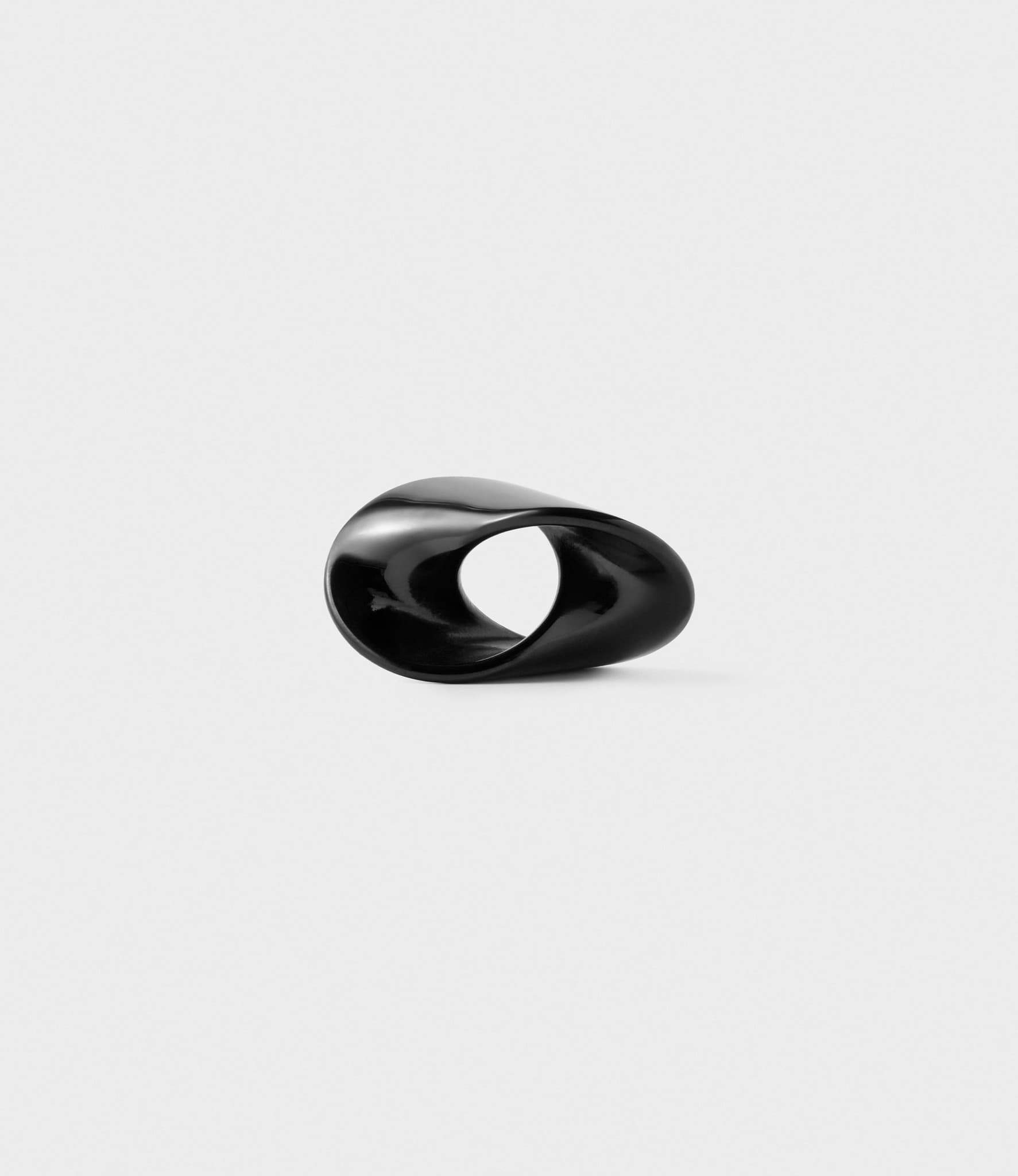 Matter Collection Anti Oloid Black — геометрический объект