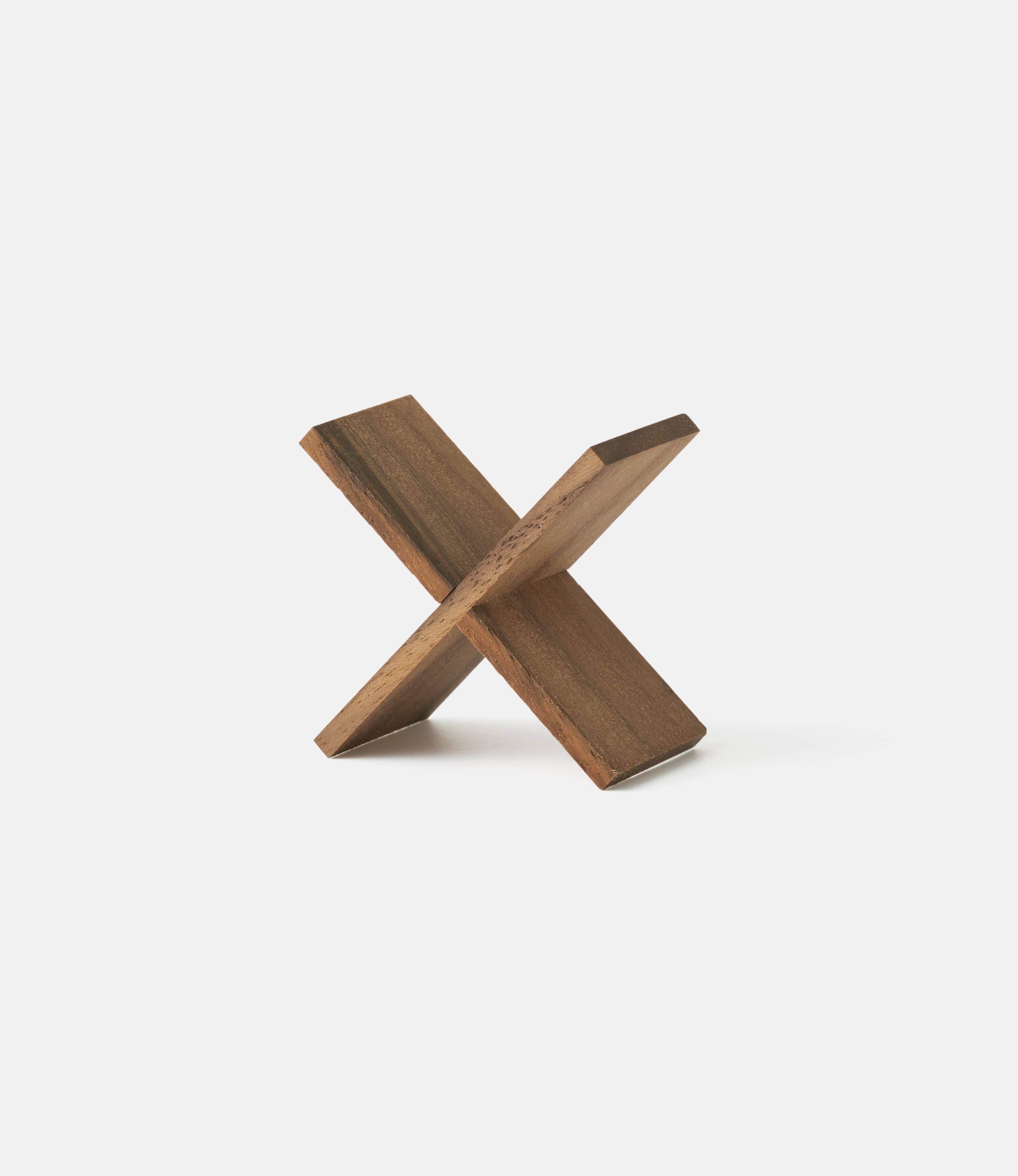Sola Cube Stand Brown — подставка для куба Sola