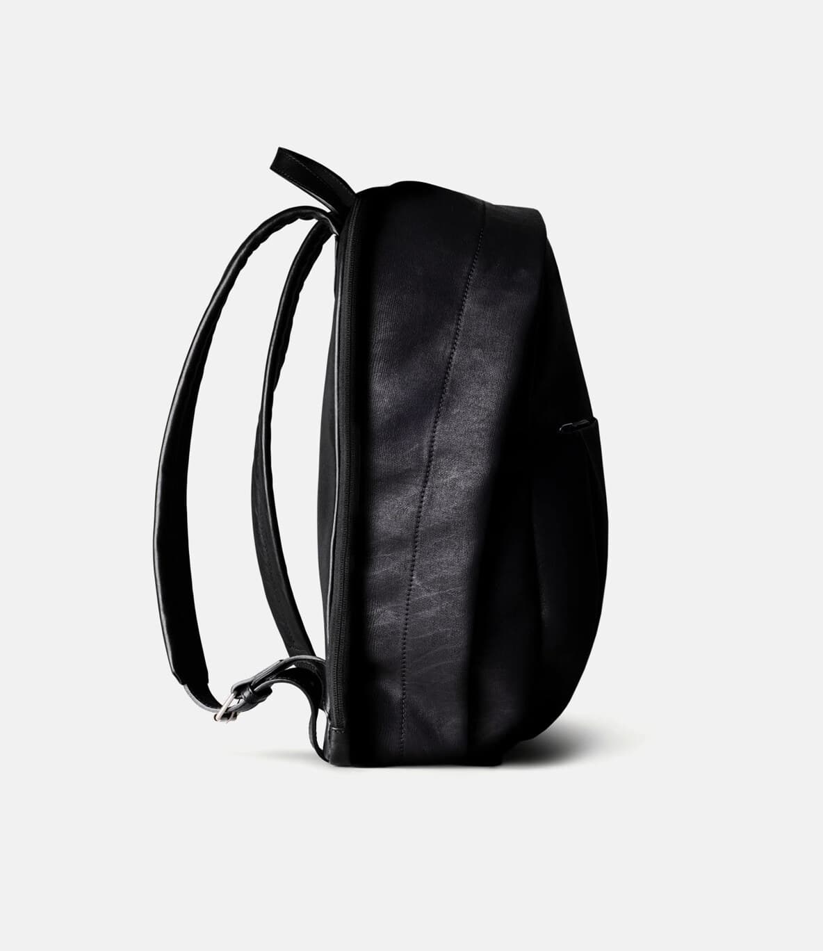 Hard Graft Well-Rounded Black Coated — рюкзак из канваса и кожи